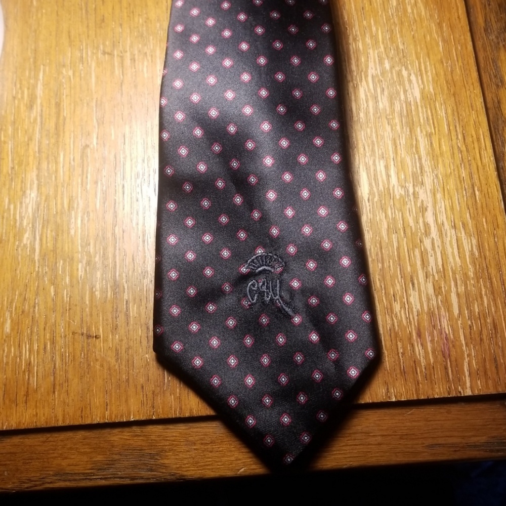 Black Countess Mara vintage tie